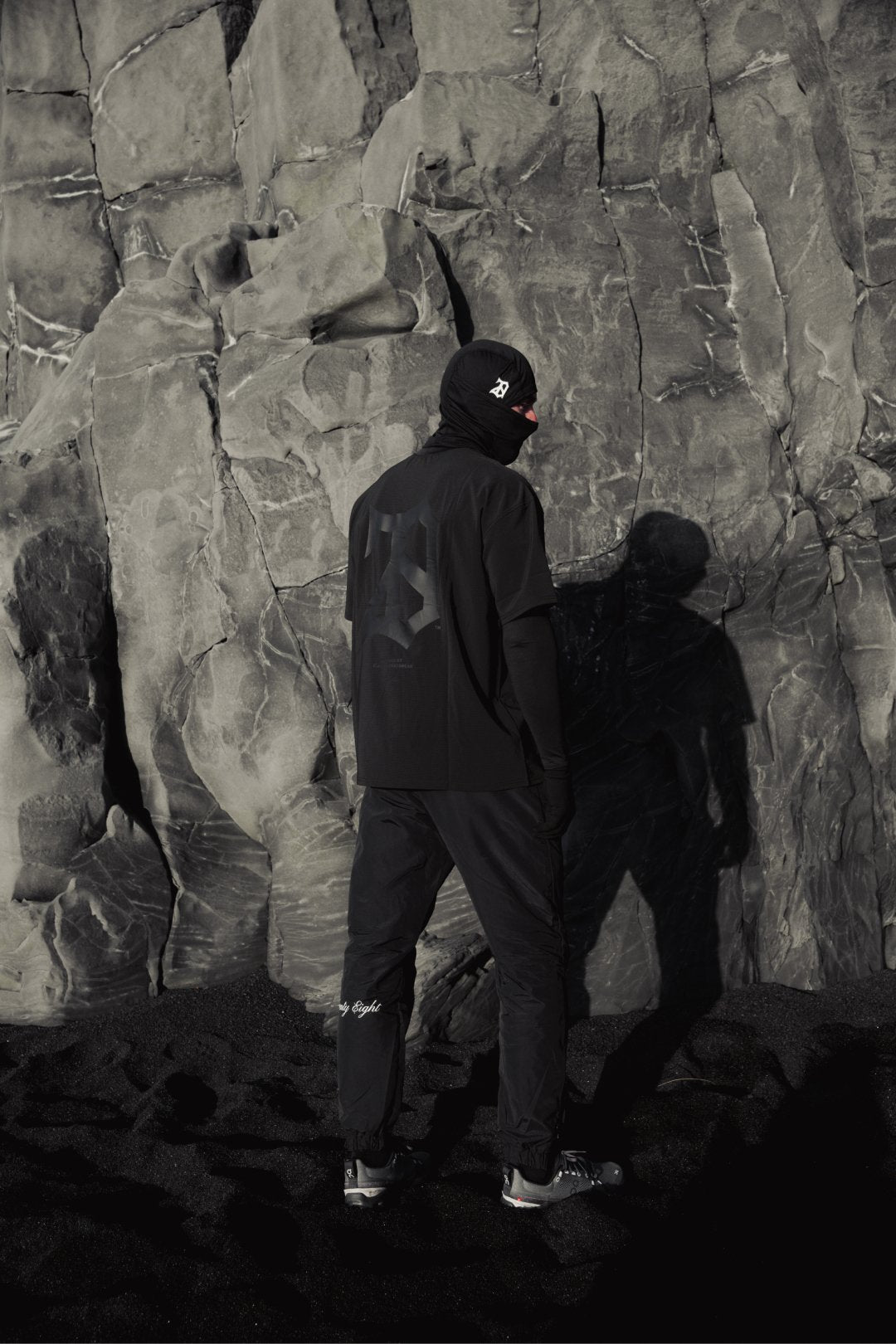 BLACK ON BLACK MESH T - SHIRT - 28®