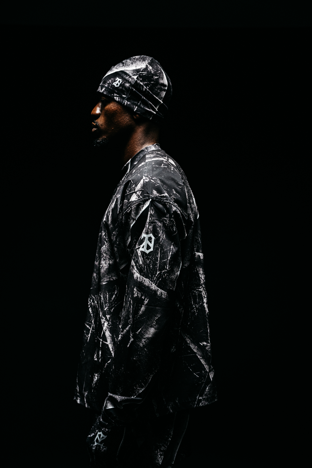 BLACK WOODLAND MESH LONG SLEEVE