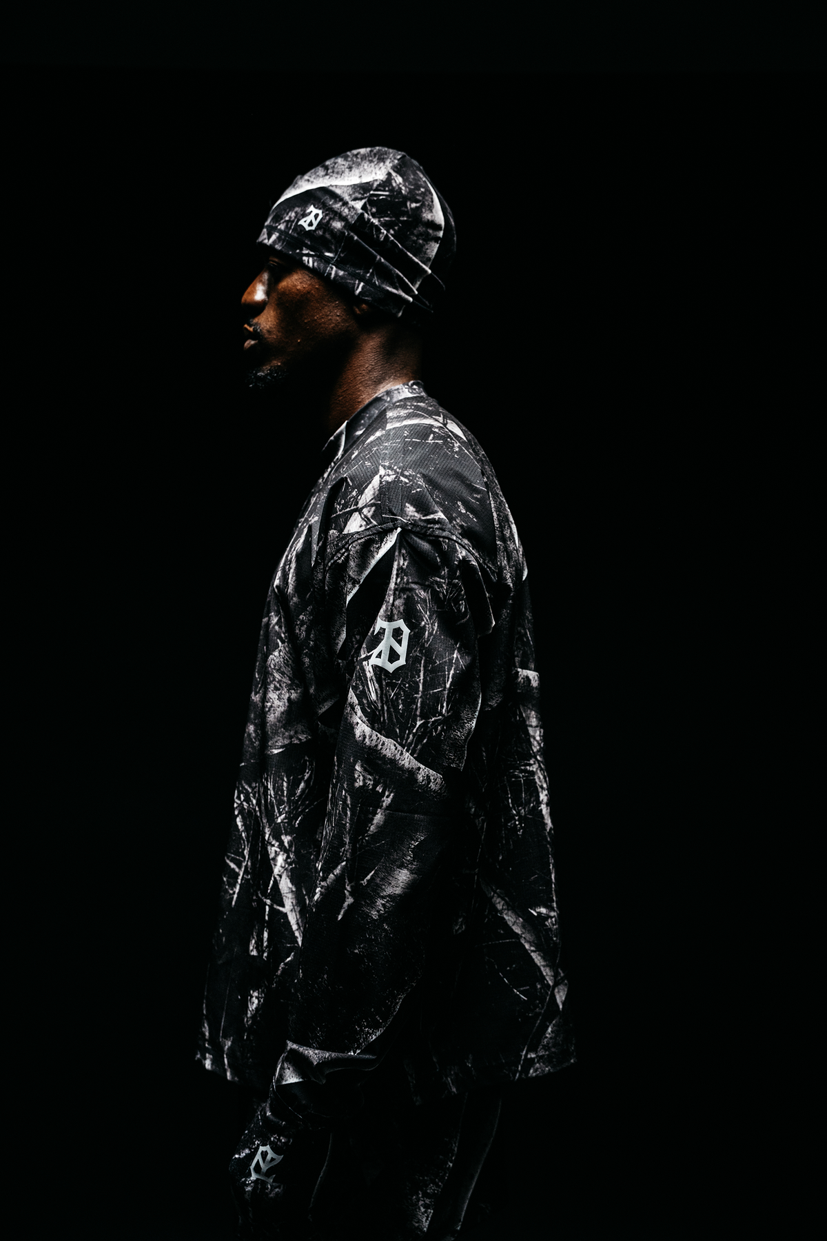 BLACK WOODLAND MESH LONG SLEEVE