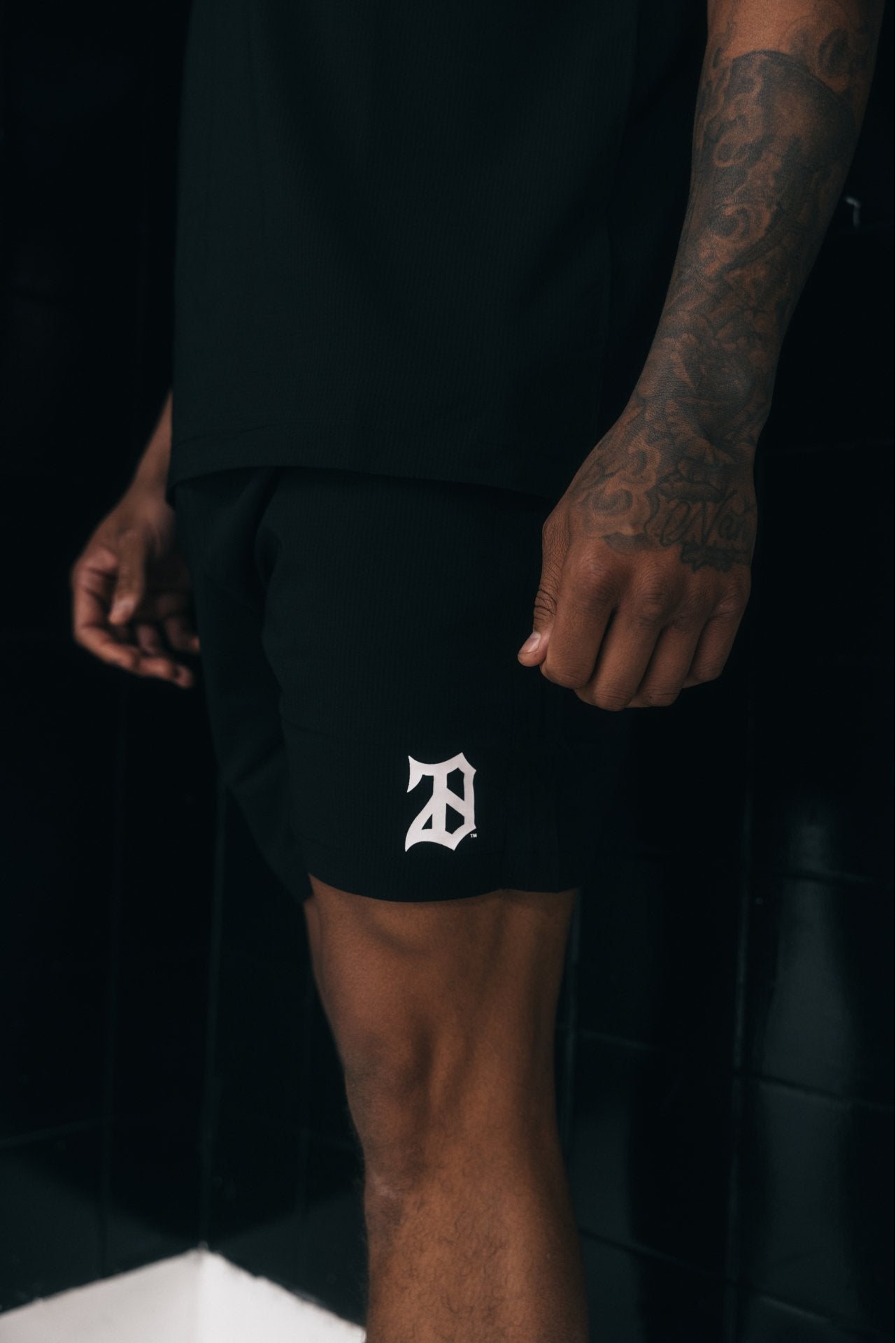 BLACK MESH SHORTS - 28®