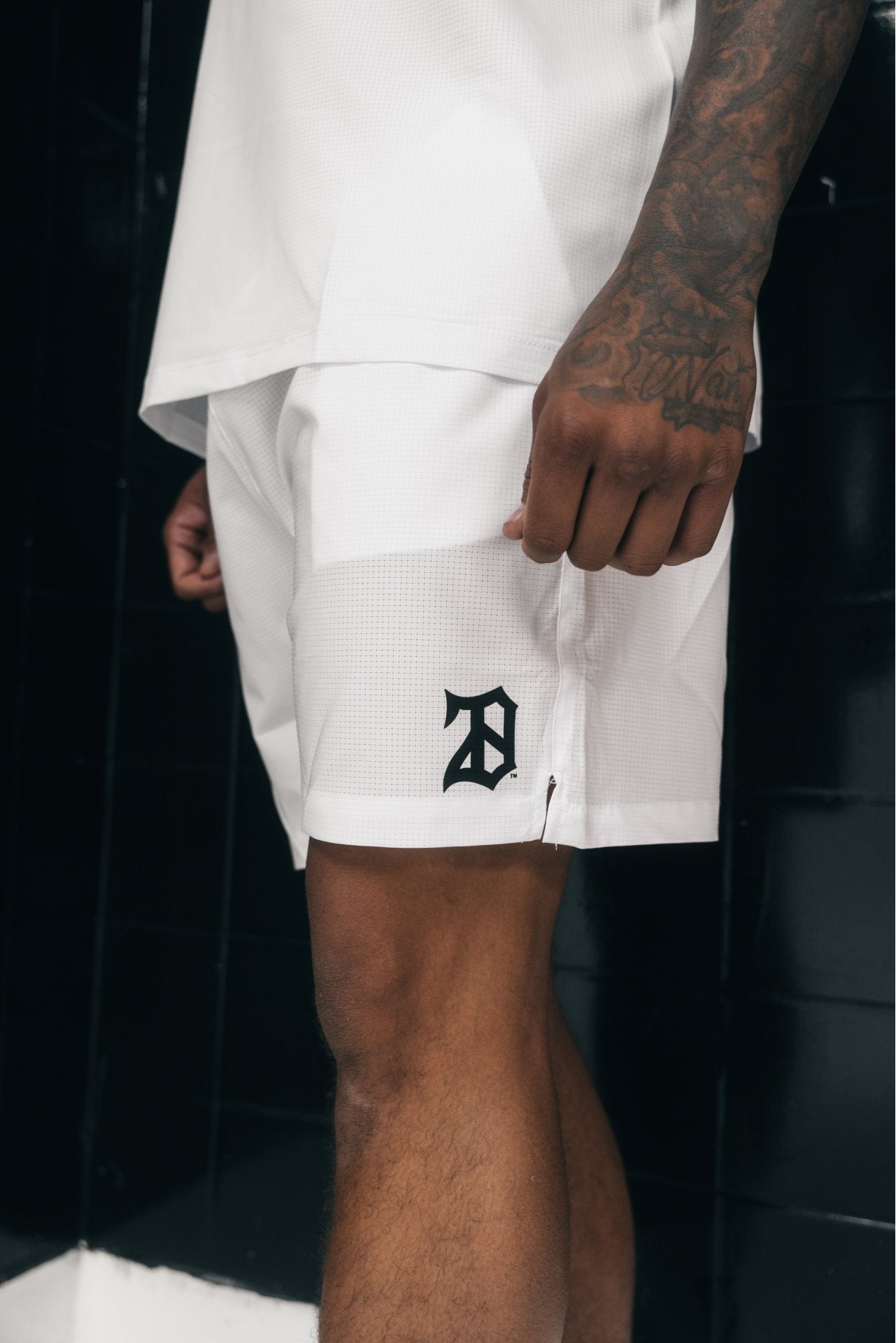 WHITE MESH SHORTS - 28®